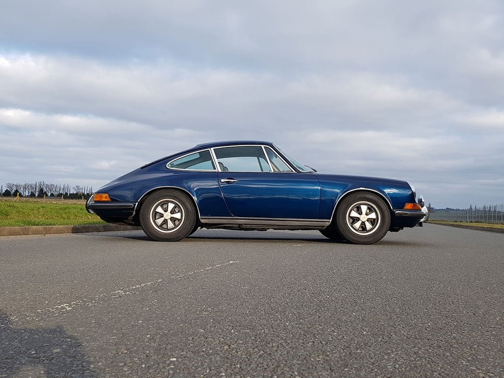 Porsche 911 2.2E