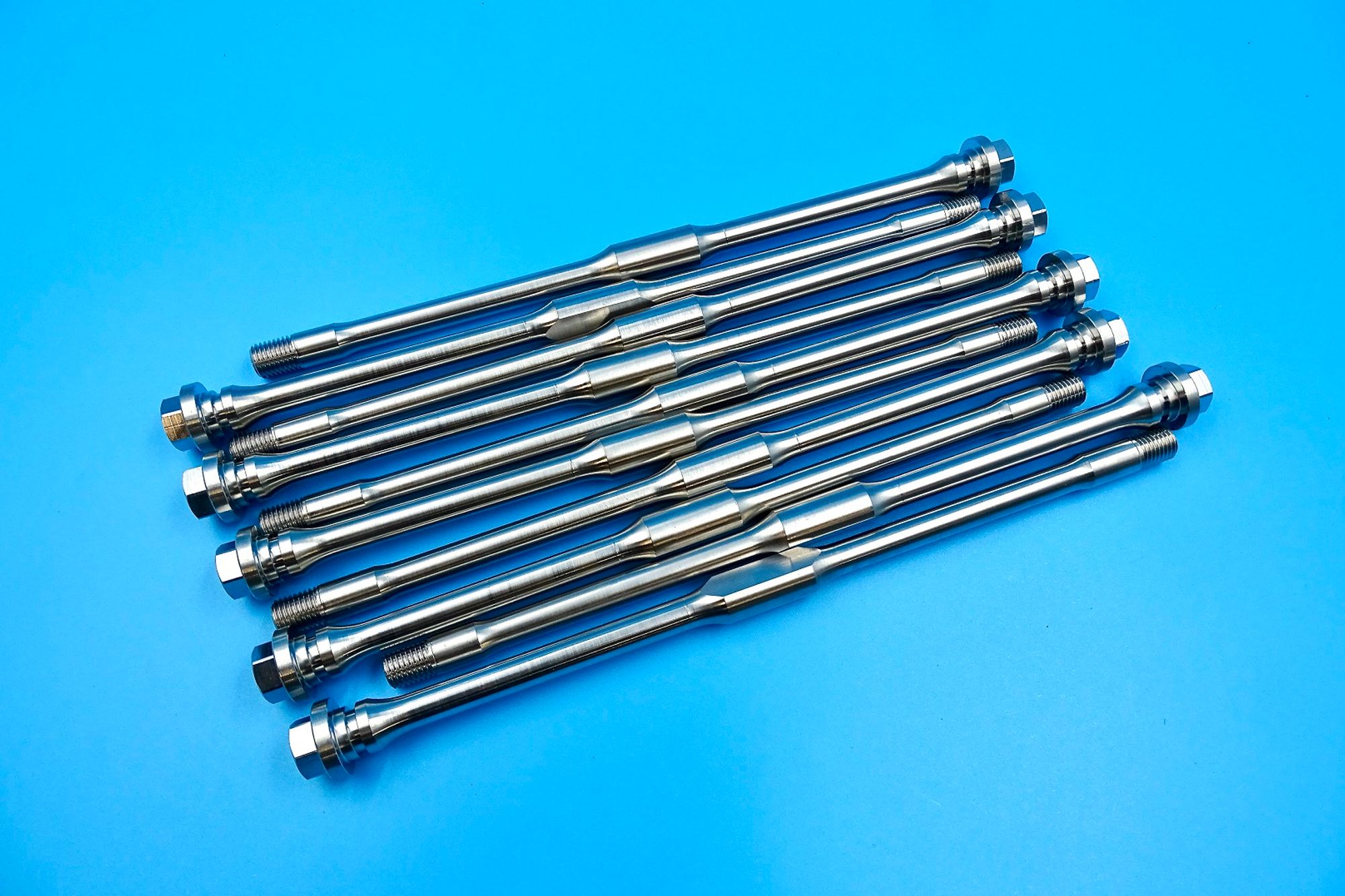 THROUGH BOLT MAG. CASE [RACE]